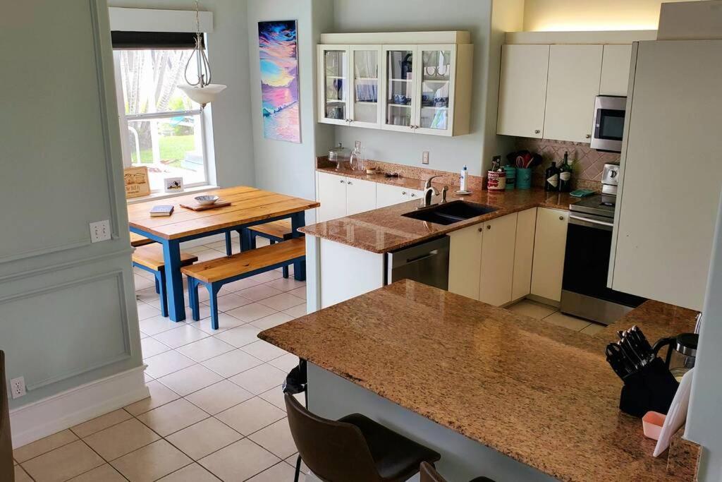 Our Beautiful Florida Vacation Home With Heated Pool Port St. Lucie Экстерьер фото