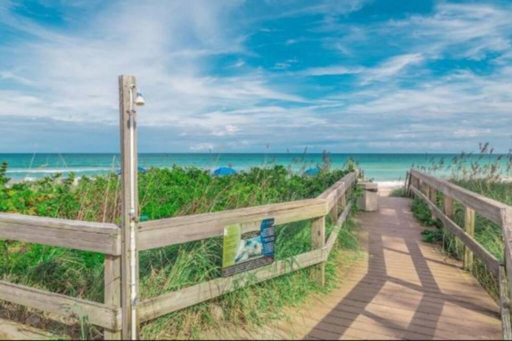 Our Beautiful Florida Vacation Home With Heated Pool Port St. Lucie Экстерьер фото